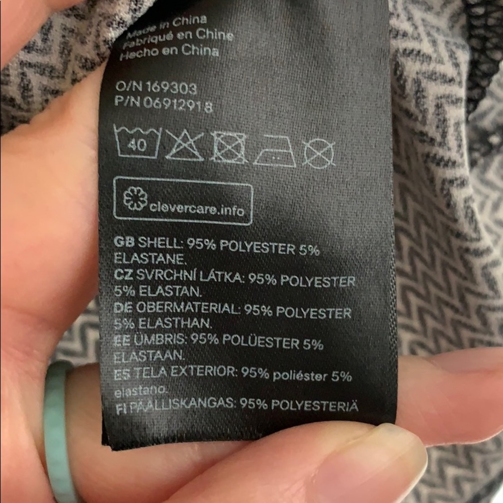H&M Top - Picture 4 of 5